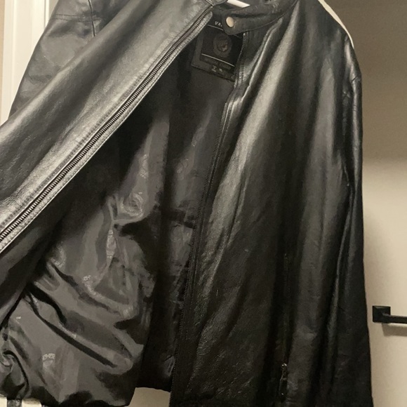 Leather jacket - Picture 3 of 4